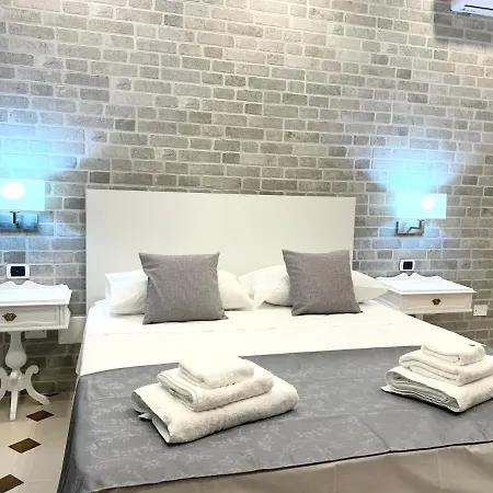 Gallery House *